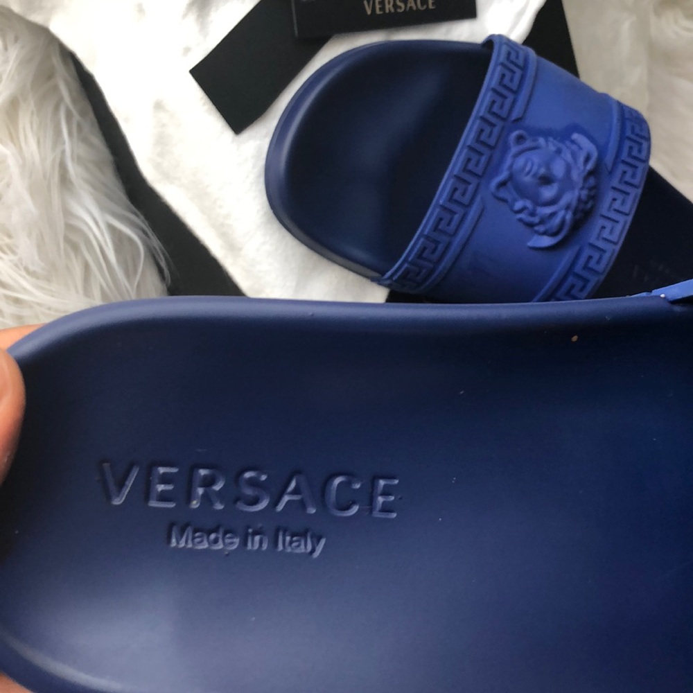 Versace Slippers - Picture 2 of 4